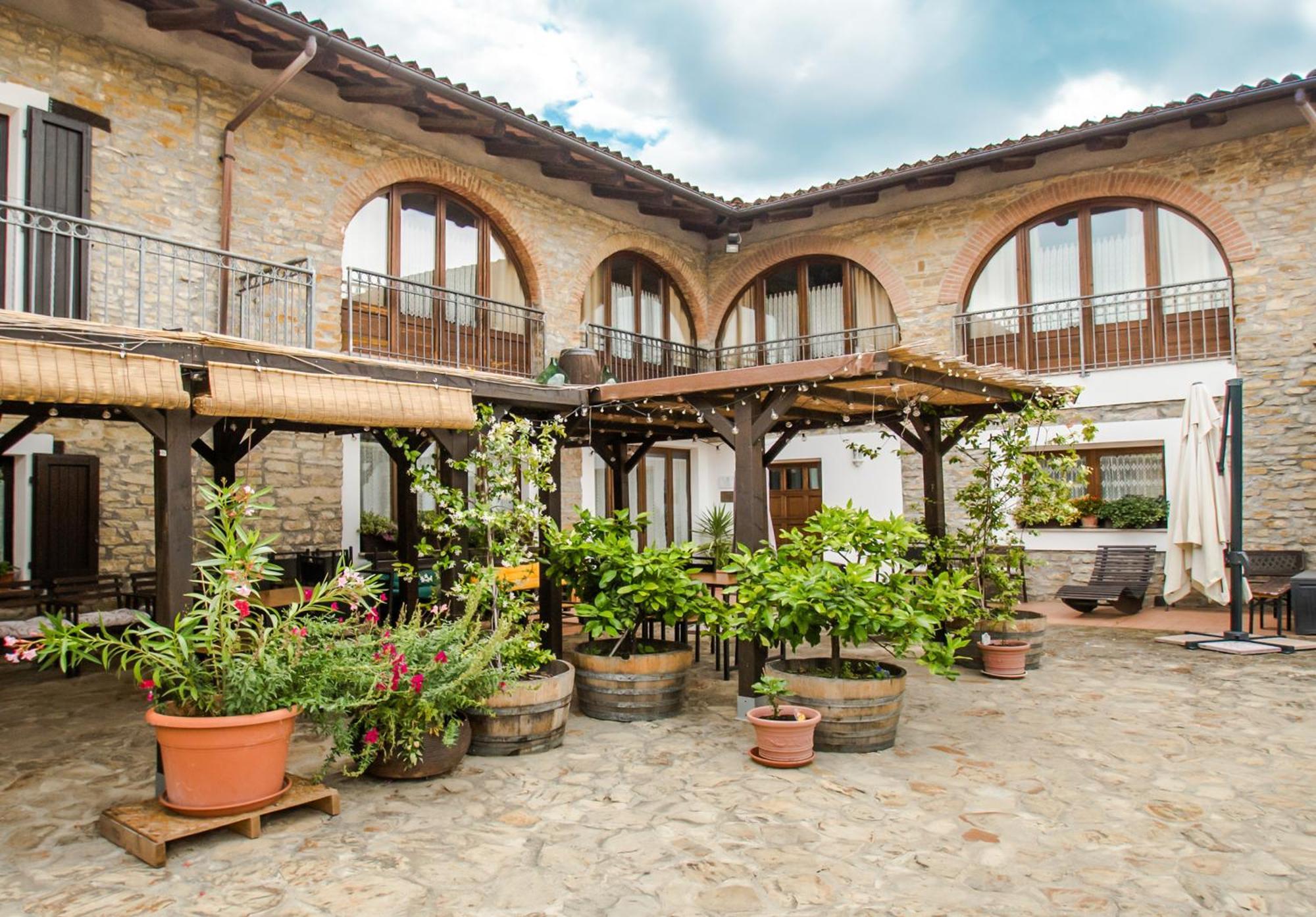 Agriturismo Tenuta San Giuseppe Cossano Belbo Exteriör bild