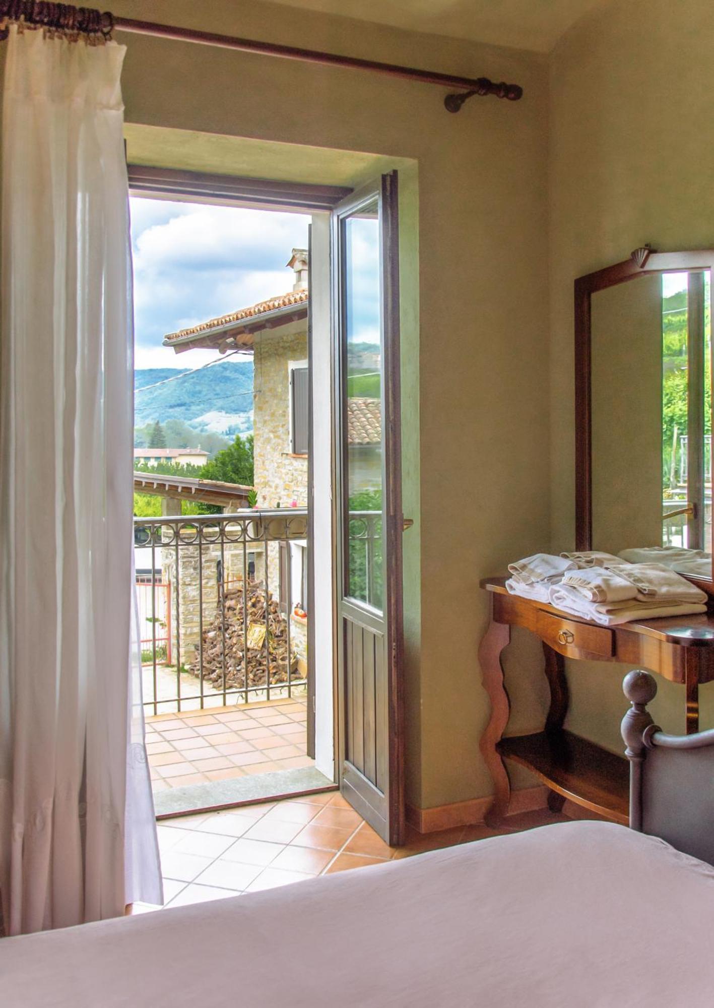 Agriturismo Tenuta San Giuseppe Cossano Belbo Exteriör bild