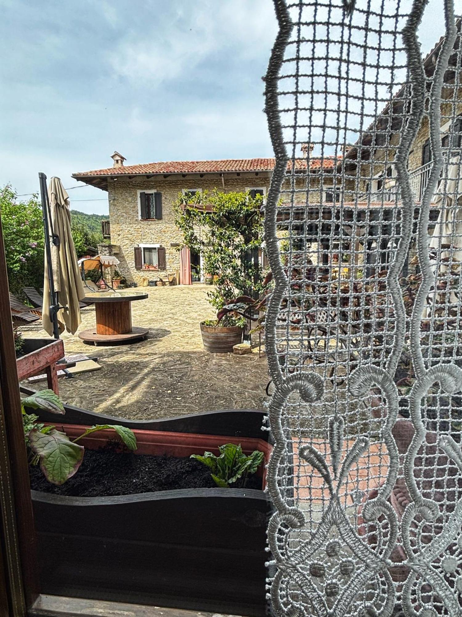 Agriturismo Tenuta San Giuseppe Cossano Belbo Exteriör bild